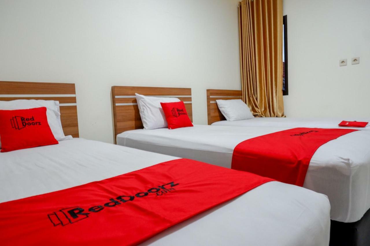 מלון Reddoorz Near Living Plaza פורווקרטו מראה חיצוני תמונה